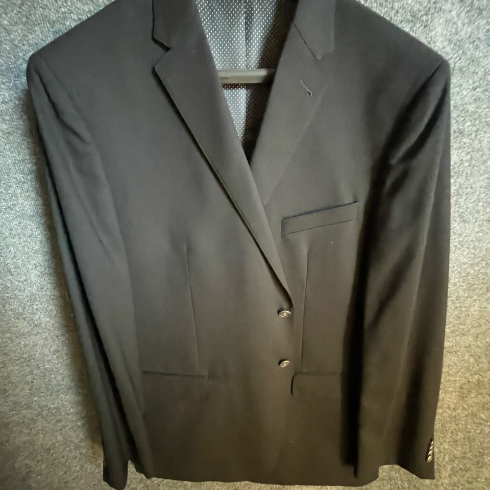 Joseph Abboud 100% Wool slim fit Black Sport Coat with Notched Lapels. Classic